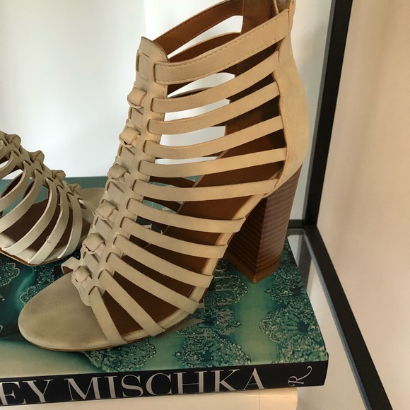 Heels - Picture 5 of 6